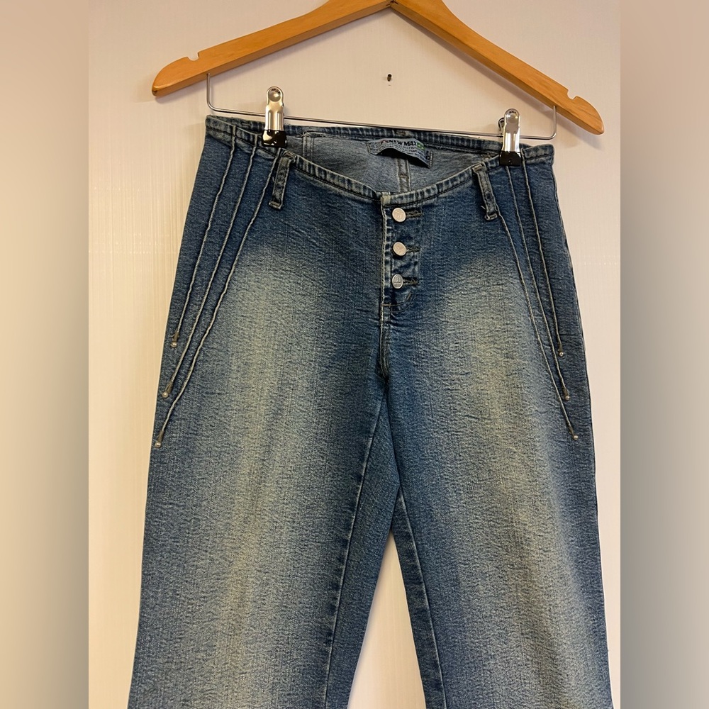 New Max Y2K 2000s Low Rise Flare Jeans – Embroidered Going Out Club Denim Size 8 - Picture 4 of 8